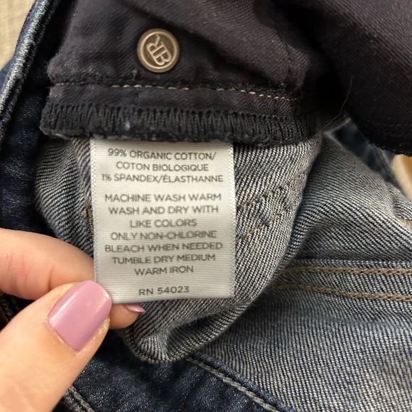 Banana Republic Size 2 Classic Straight Leg Dark Wash Distressed Jeans - Picture 6 of 6